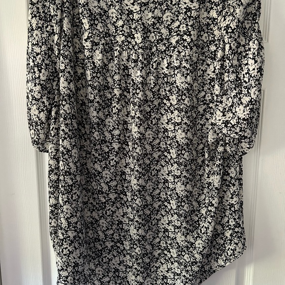 Torrid Black 3/4 Sleeve Notched Collar Blouse - Picture 3 of 3